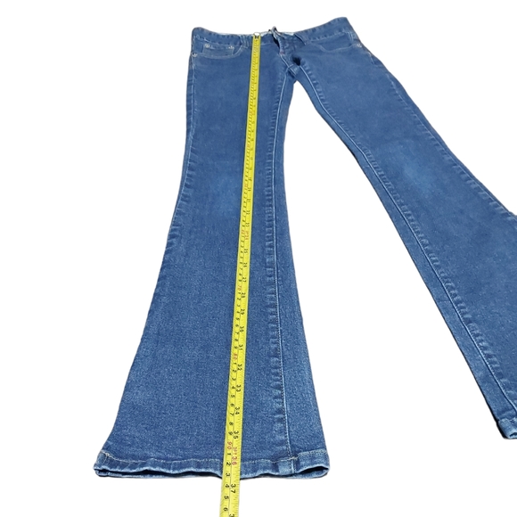 5 PM Von Dutch Low-rise Flared Bottom Jeans Size 26 EUC - Picture 8 of 10